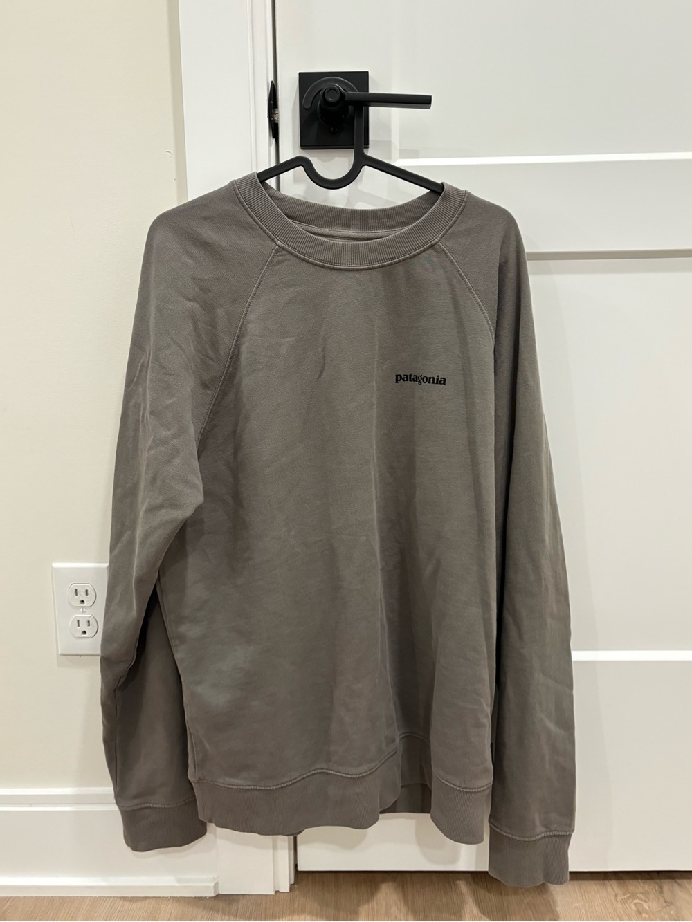 Patagonia Men’s Organic Cotton Crewneck Size Medium